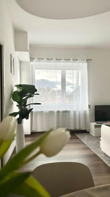 Luxury Apartment With View 코모 외부 사진